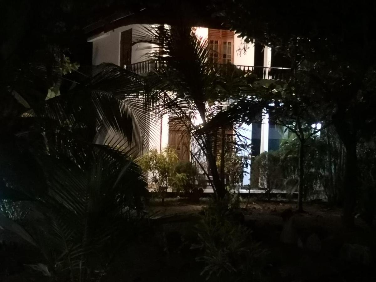 Rock Pool Residence Tangalle Exterior photo